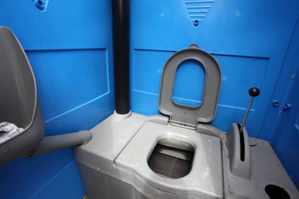 Portable Toilet Options We Offer in Poteet, TX